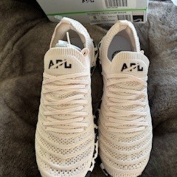 BNIB APL Running Sneaker - Picture 5 of 6